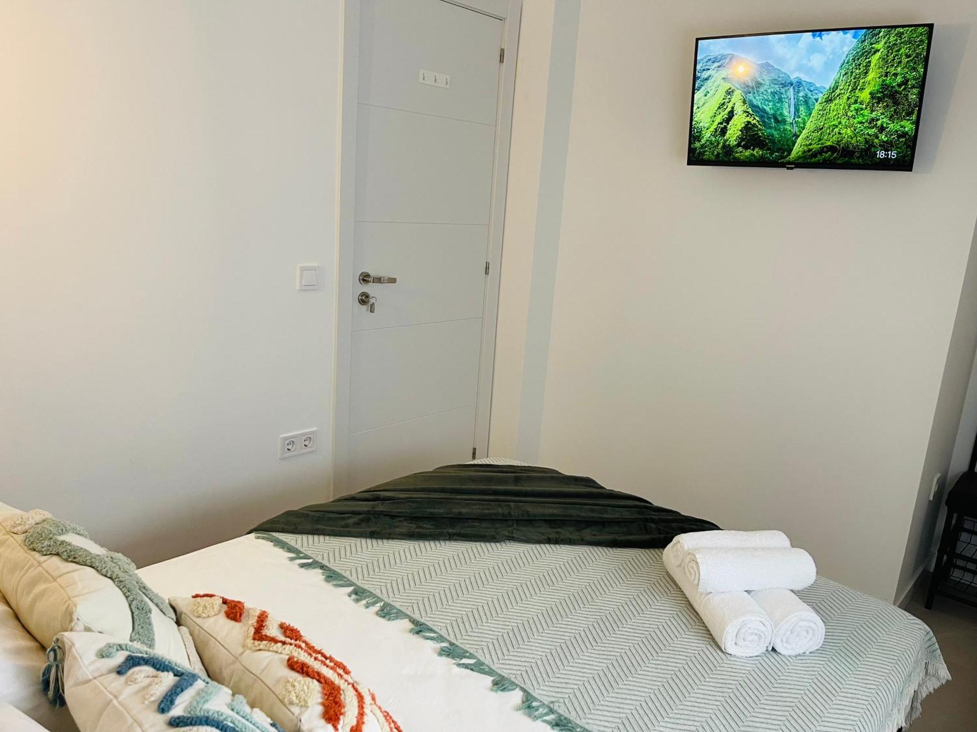 Solaz Malaga, Shared Apartment Esterno foto