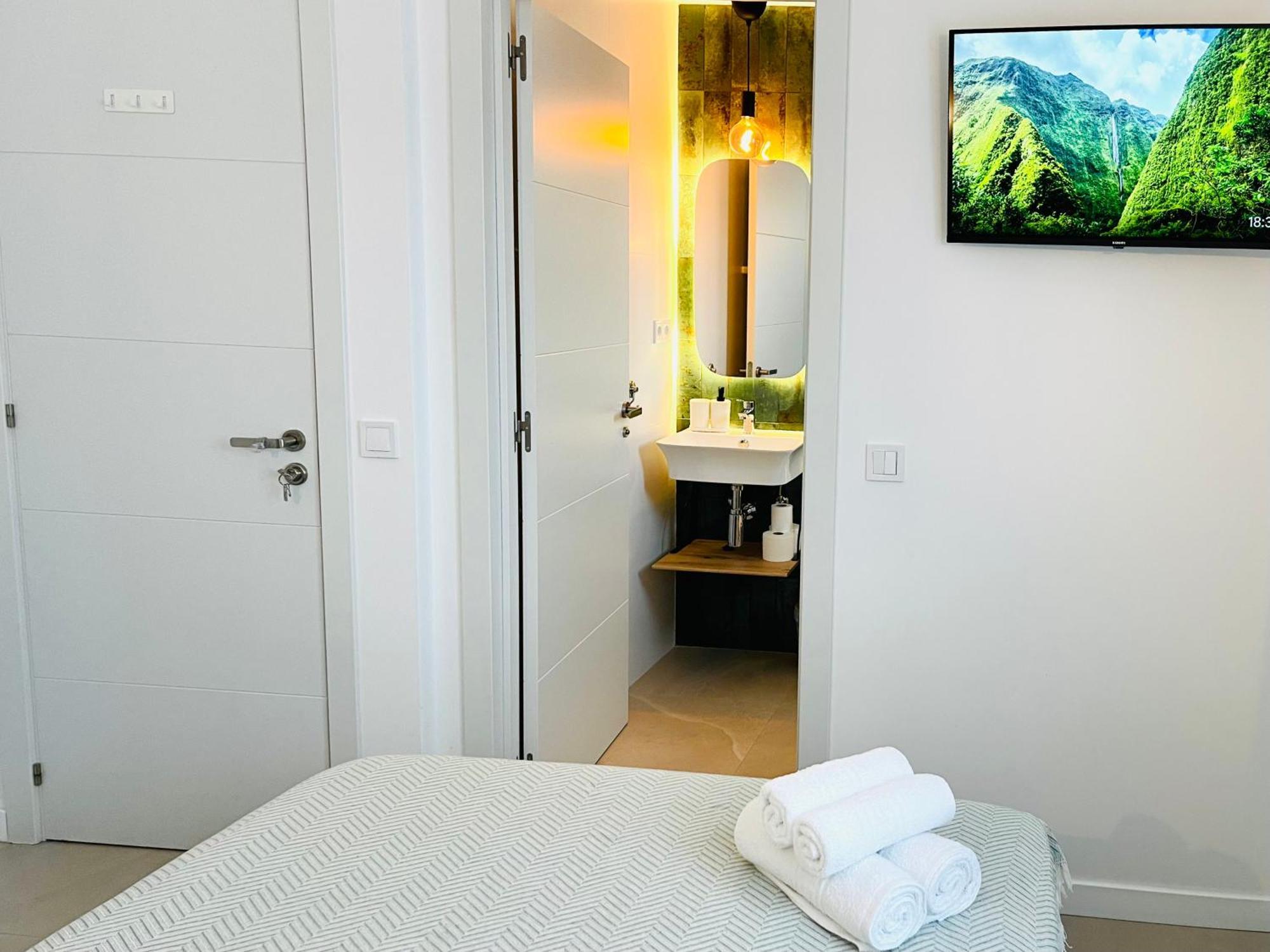 Solaz Malaga, Shared Apartment Esterno foto
